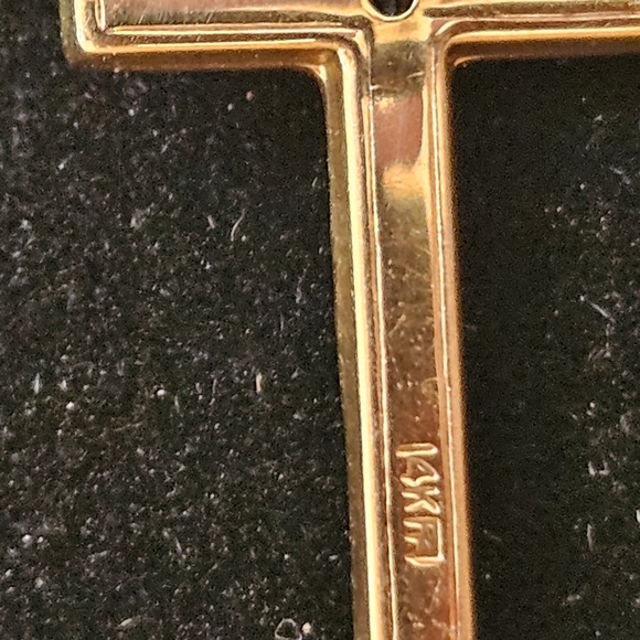 14k gold cross chain not included - Picture 4 of 4